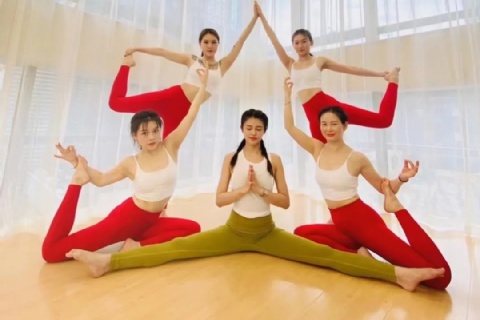学瑜伽，为什么要选瑜伽教练班？