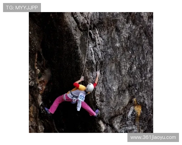 深圳攀岩队团队协作引发热议探讨攀岩运动的精神与挑战