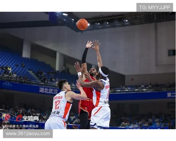 2018年CBA季后赛广东队与山西队激战回顾与精彩瞬间分析