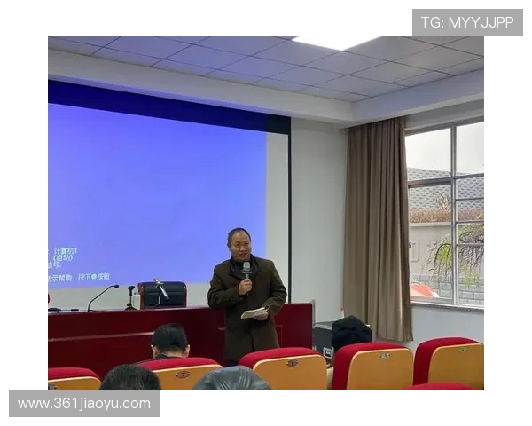 周丽独家揭秘足球技巧与心得分享助你提升球技与战术理解