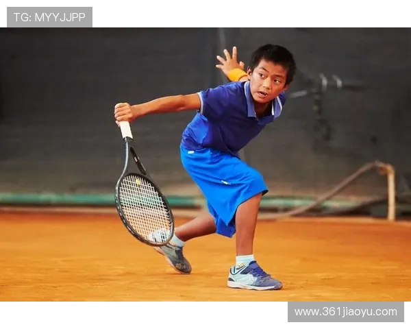 成都网球队区域防守策略揭秘：网球深度分析与战术探讨